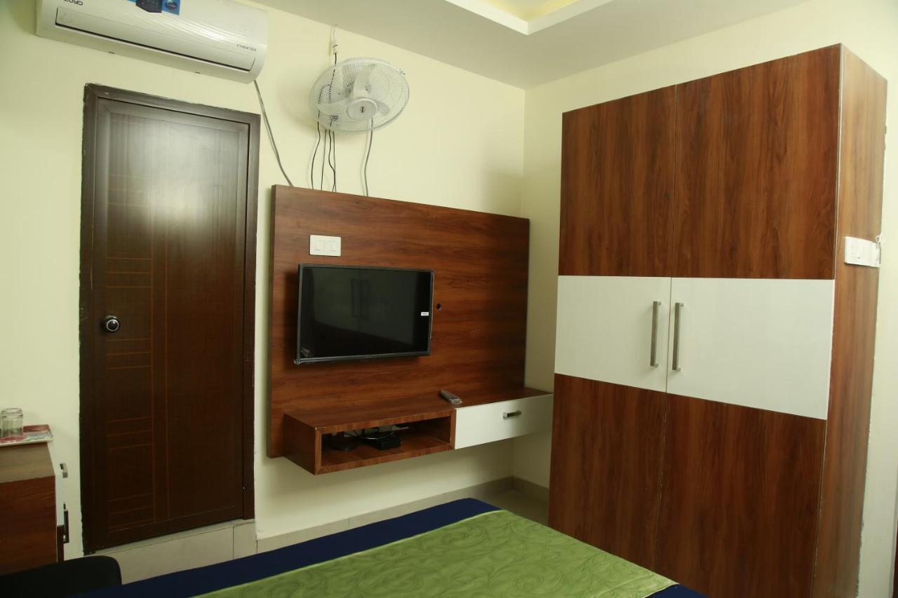 Dreams Residency Manjeri Экстерьер фото