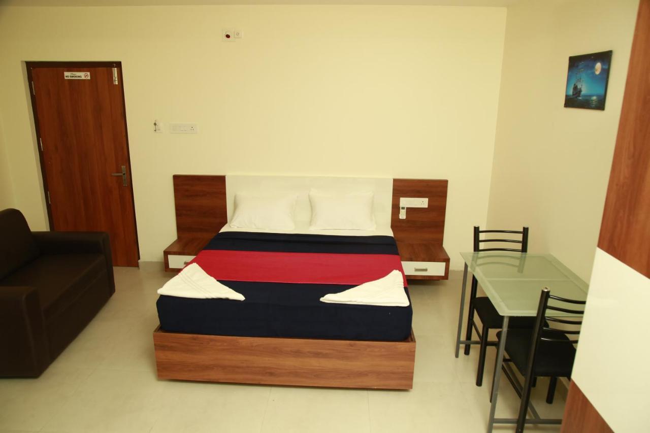 Dreams Residency Manjeri Экстерьер фото